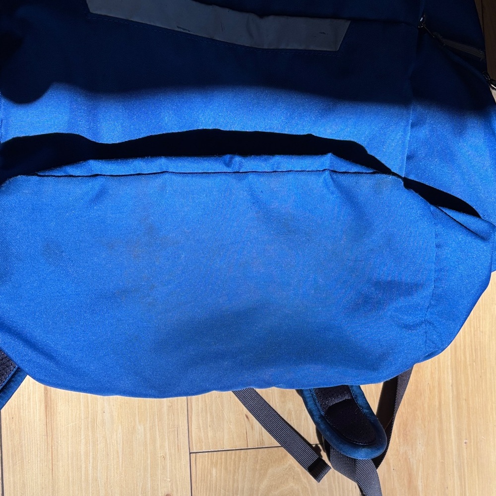 Mountain Equipment Coop Blue Backpack 26L - Picture 4 of 5